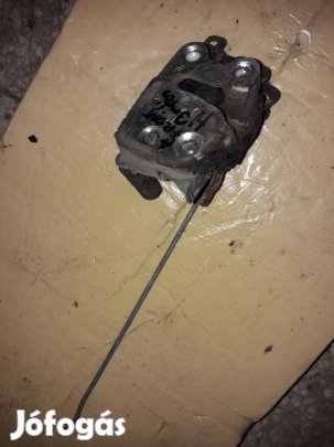 Opel Frontera A Csomagtérajtó Zár