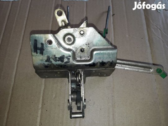 Opel Frontera A Csomagtérajtó Zár