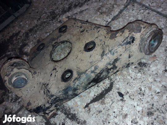 Opel Frontera A Differenciálmű Tartó Konzol