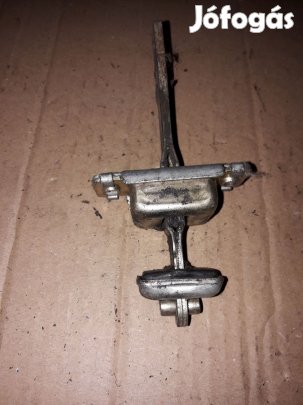 Opel Frontera A Első Ajtó Nyitáshatároló