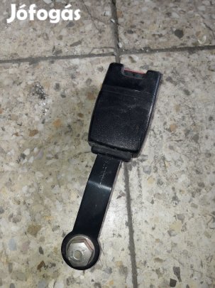 Opel Frontera A Első Biztonsági Öv Csatlakozó