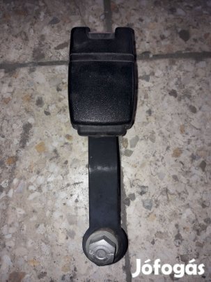 Opel Frontera A Első Biztonsági Öv Csatlakozó