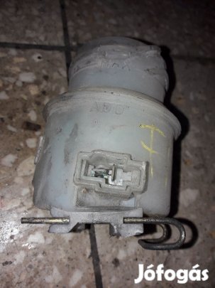 Opel Frontera A Fékfolyadék Tartály