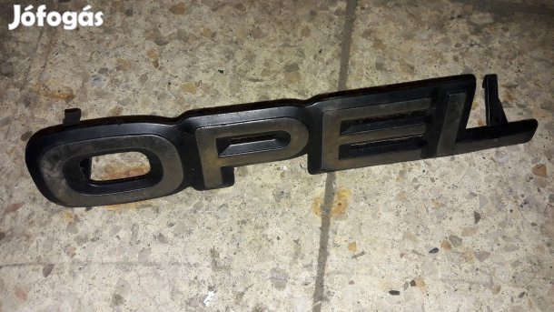Opel Frontera A Felirat / Embléma