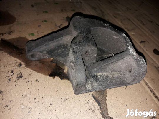 Opel Frontera A Generátor Tartó Bak