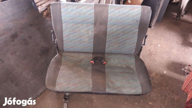 Opel Frontera A Hátsó Ülés