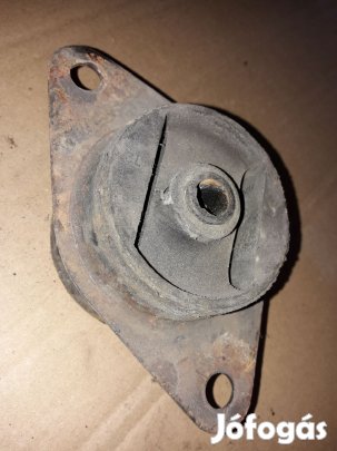 Opel Frontera A Kasztni Tartó Bak