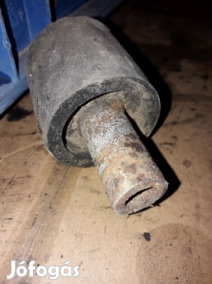 Opel Frontera A Kasztni Tartó Bak