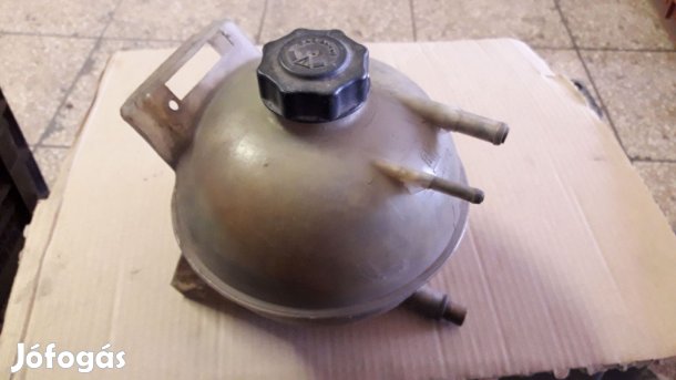 Opel Frontera A Kiegyenlítő Tartály