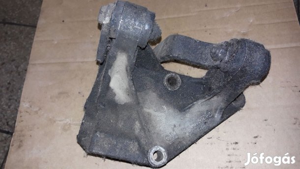 Opel Frontera A Kormányszervó Szivattyú Tartó Bak