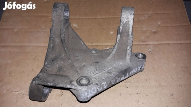 Opel Frontera A Kormányszervó Szivattyú Tartó Bak