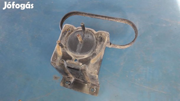 Opel Frontera A Pótkerék Tartó