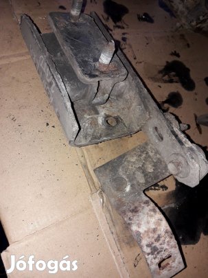 Opel Frontera A Váltótartó Bak