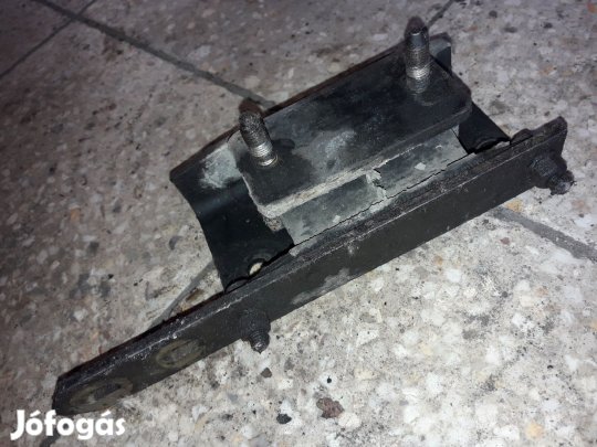 Opel Frontera A Váltótartó Bak