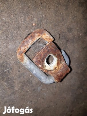 Opel Frontera B Rakományrögzítő Fül