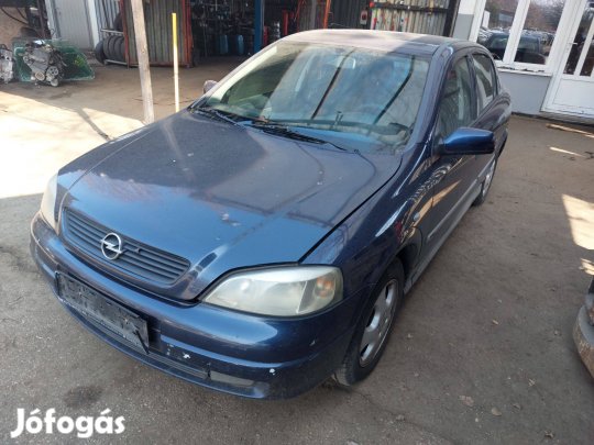 Opel G Astra karosszéria elemei Z282