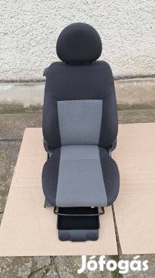 Opel Meriva A jobb első ülés
