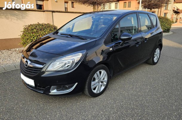 Opel Meriva B 1.4 T Cosmo Vezetett Szervizkönyv...