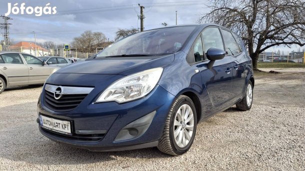 Opel Meriva B 1.4 T Enjoy Editon 30. Navigáció....