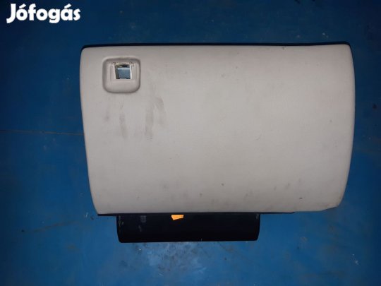 Opel Omega B Kesztyűtartó