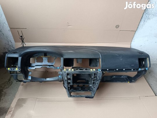 Opel Vectra C műszerfal burkolat
