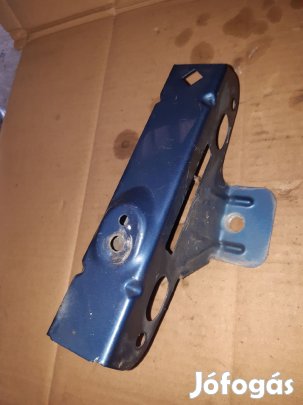 Opel Vivaro Jobb Első Lökhárító Tartó