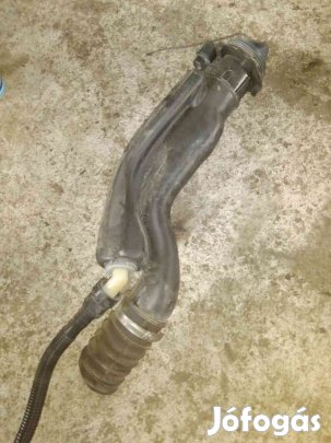 Opel Vivaro Üzemanyag Betöltő Cső