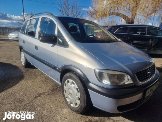 Opel Zafira 1.6 16V Club