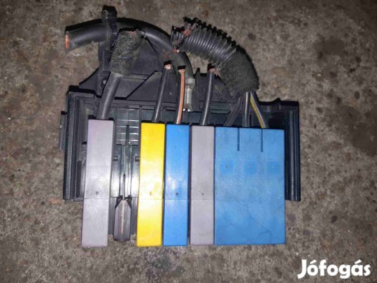 Opel Zafira A Biztosítéktábla / Relé Tábla