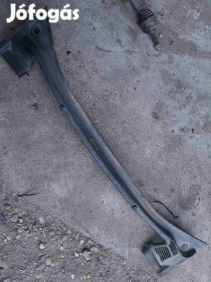 Opel Zafira A Levélrács