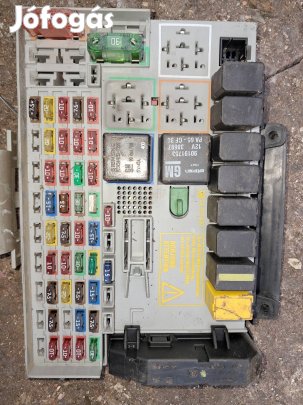 Opel Zafira A  1.6 biztosítéktábla