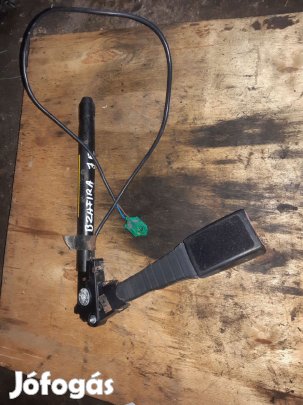 Opel Zafira B Jobb Első Biztonsági Öv Csatlakozó + Övfeszítő