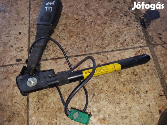 Opel Zafira B Jobb Első Biztonsági Öv Csatlakozó + Övfeszítő