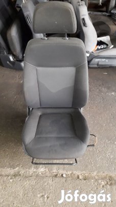 Opel Zafira B Jobb Első Ülés