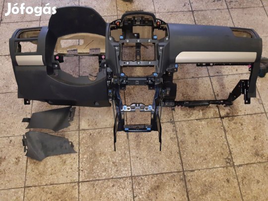 Opel Zafira B Műszerfal Burkolat