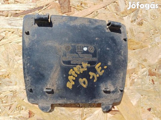 Opel Zafira B (2005-2014) Első Sárvédő Dobbetét