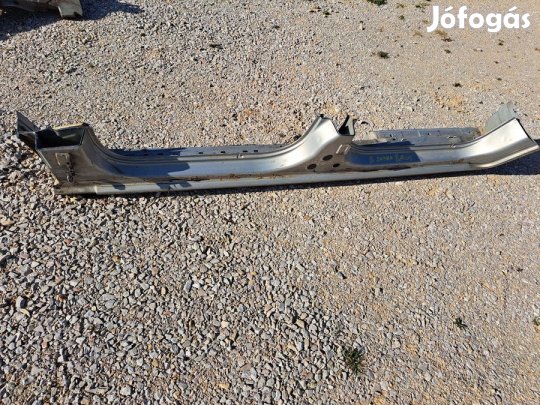 Opel Zafira B (2005-2014)  Bal küszöb