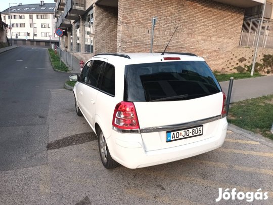 Opel Zafira B. 6+1személyes sérülés mentes jó állapotú