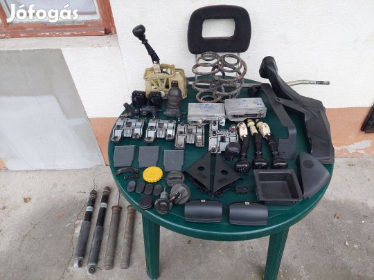 Opel astra f / gsi alkatrészek egyben rugó,gátló,kulissza,műanyagok