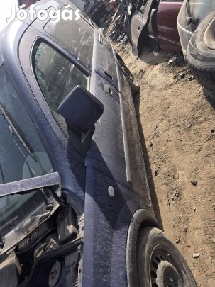 Opel combo 1.3 cdti bontott alkatrészei.