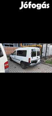 Opel combo c 1.7 cdti bontott alkatrészei. 