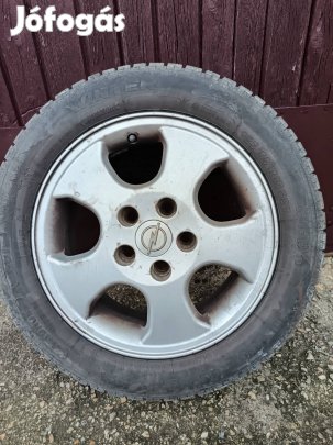 Opel meriva A alumínium felni téli gumival szerelve. 