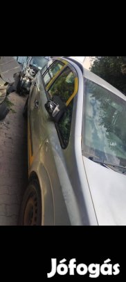 Opel zafira b 1.9 cdti minden alkatrésze 
