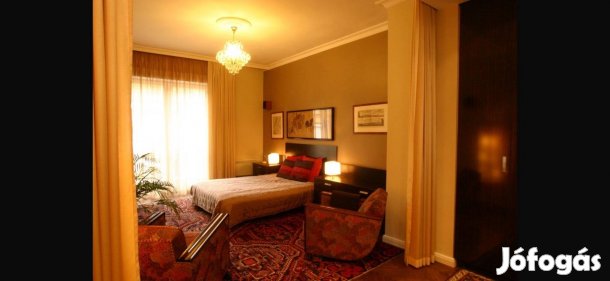 Operánál Hajós utcában erkélyes lakás kiadó