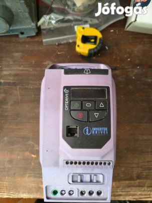 Optidrive E2 frekvenciaváltó ODE-2-24400-3KA42 3 F Motor 4KW 9,5A