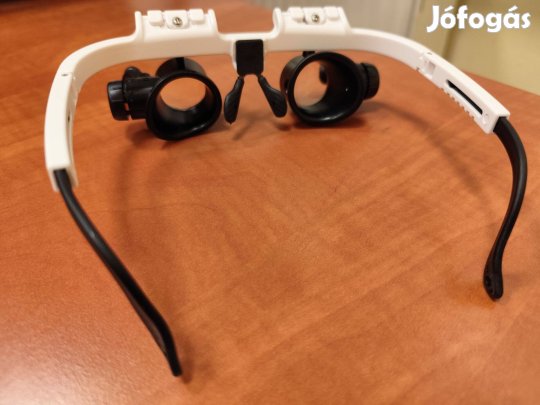 Órajavító nagyítós szemüveg