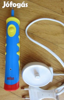 Oral-B D10.513K Advancepower Kids 950 elektromos fogkefe, töltővel