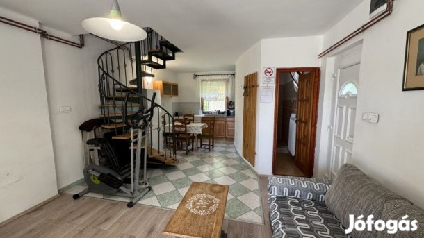 Orfűn a Pécsi- tó közelében eladó egy két lakrészes ház!