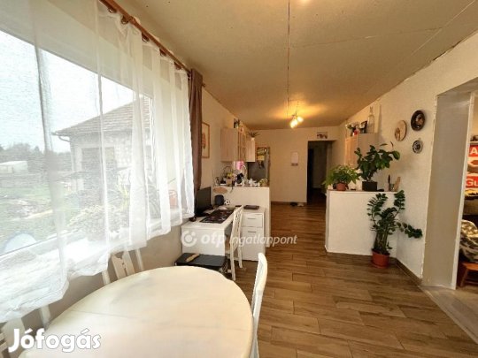 Őrhalomi 91 nm-es ház eladó