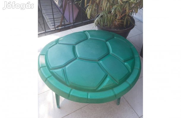 Óriás zöld műanyag fedél hordóra vagy takarásra a kertbe